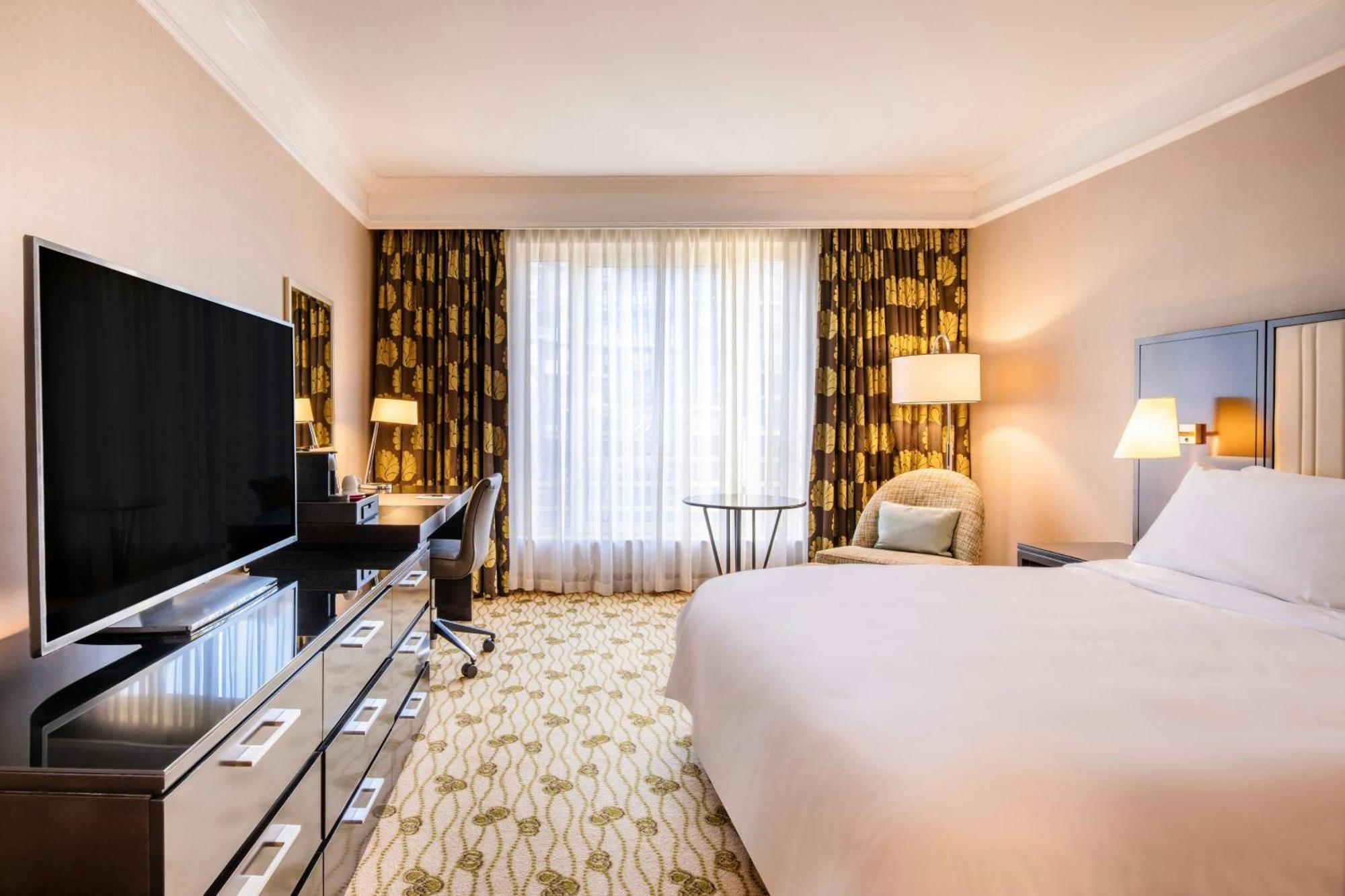 Renaissance Brussels 4*